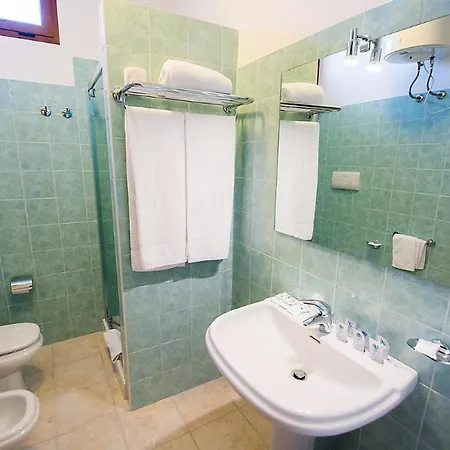Relaxing Le Residenze Del Maria Rosaria No2210 Sleeps 3 Persons * אורוסיי