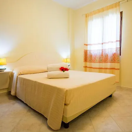 Relaxing Le Residenze Del Maria Rosaria No2210 Sleeps 3 Persons