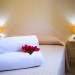 Relaxing Le Residenze Del Maria Rosaria No2210 Sleeps 3 Persons 奥罗塞伊