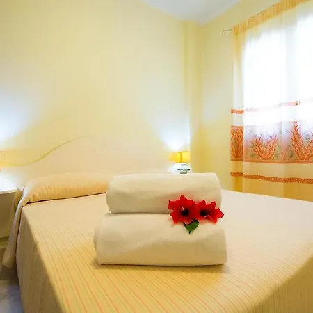 Relaxing Le Residenze Del Maria Rosaria No2210 Sleeps 3 Persons *