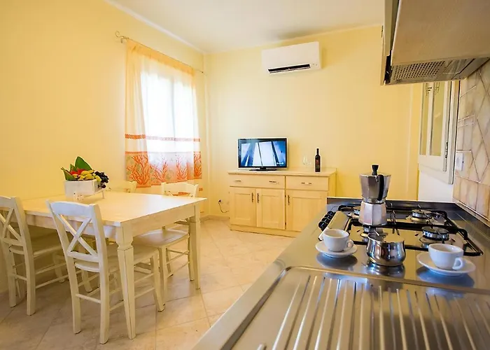 Relaxing Le Residenze Del Maria Rosaria No2210 Sleeps 3 Persons Apartman *