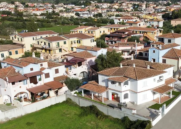 Relaxing Le Residenze Del Maria Rosaria No2210 Sleeps 3 Persons